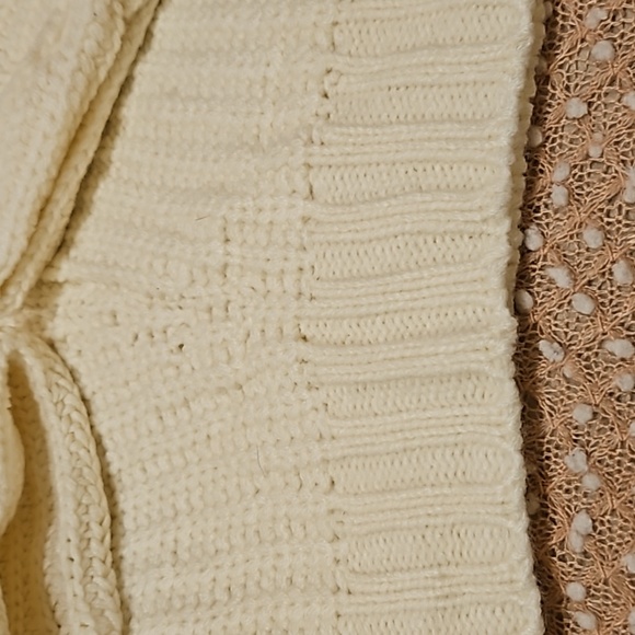 Jodifl Sweater - Picture 5 of 14